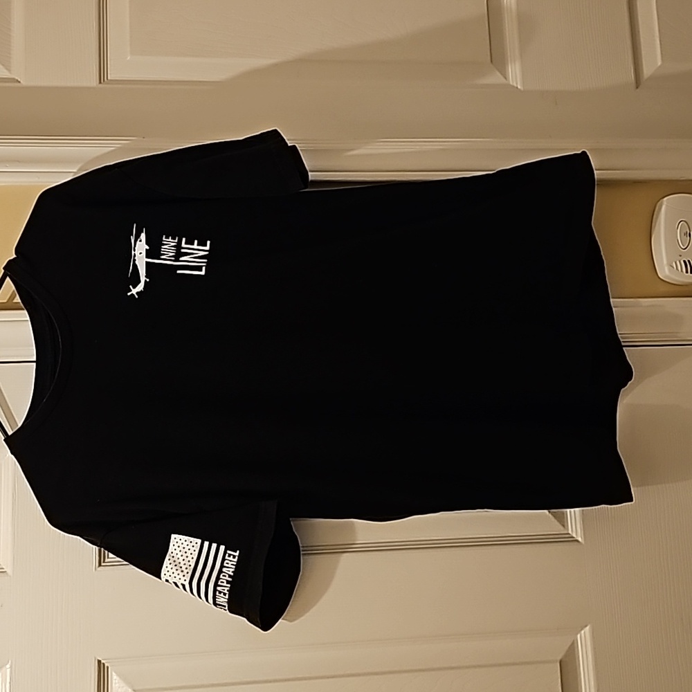 Men's Nine Line Short Sleeve shirt